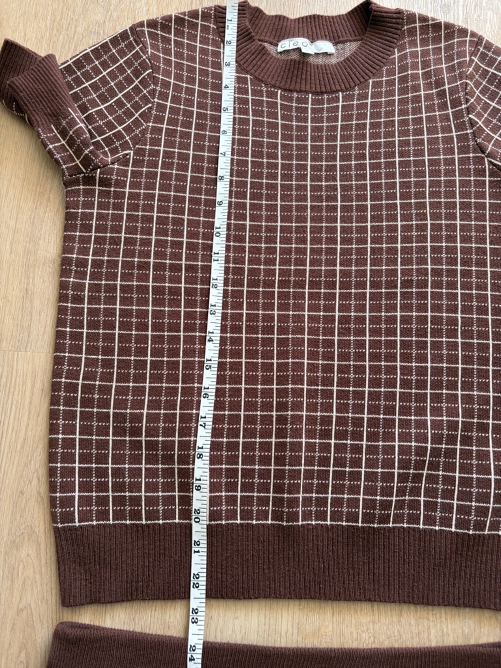 Brown & White Check Knit Skirt Set Size S/M - Picture 7 of 10